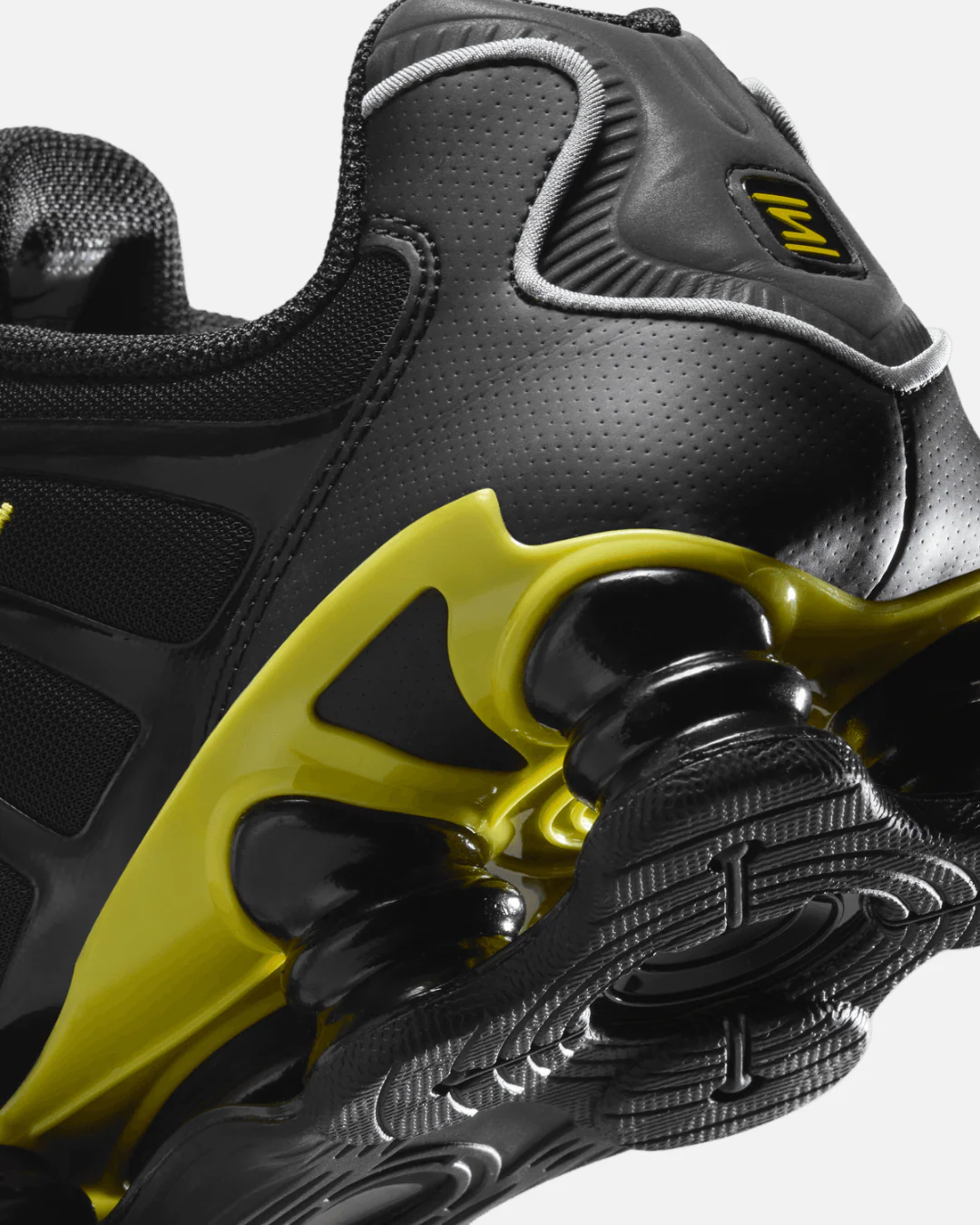 Nike Shox TL - Noir/Doré – Image 4